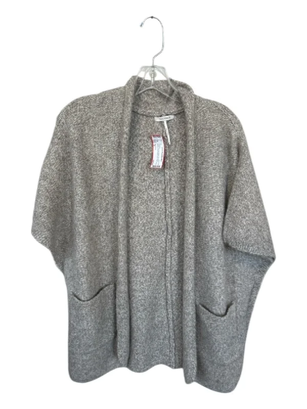Comfortable Design StitchDrop Size M Taupe Polyester Blend Knit Short Sleeve Front Pockets Sweater